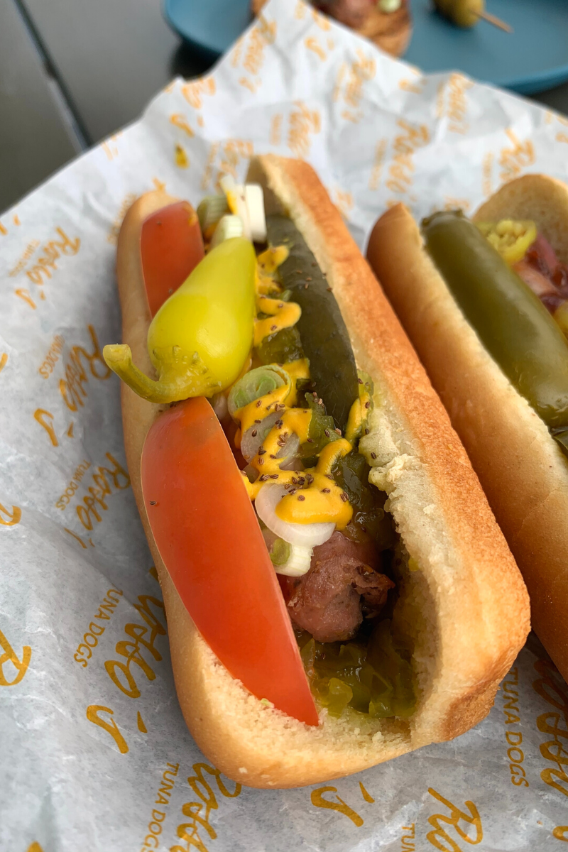 Hot dogs tipo Chicago